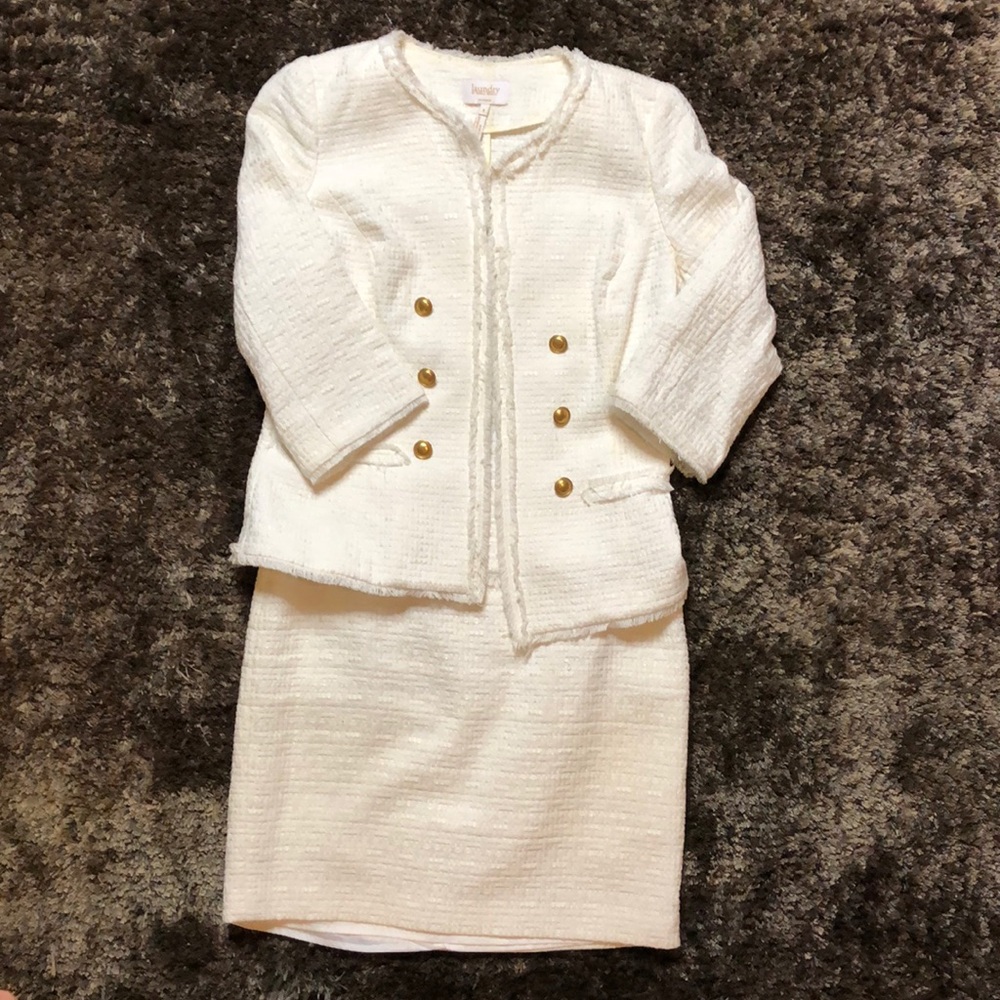 2 piece Laundry by Shelli Segal Suit